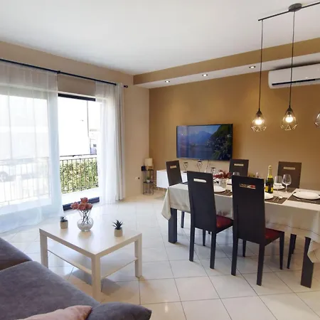Apartment Grosse In Mit Terrasse Und Grill By Interhome Umag