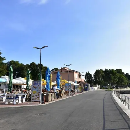 Grosse In Mit Terrasse Und Grill By Interhome *